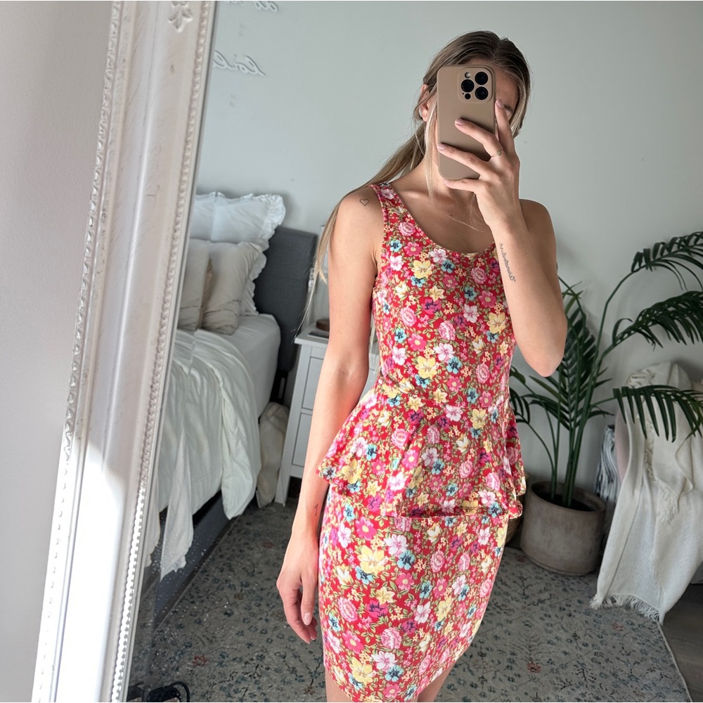 Dress - Picture 2 of 4